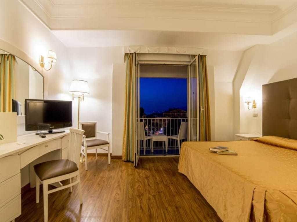 Grand Hotel Parco Del Sole Сант'Анджелло Экстерьер фото